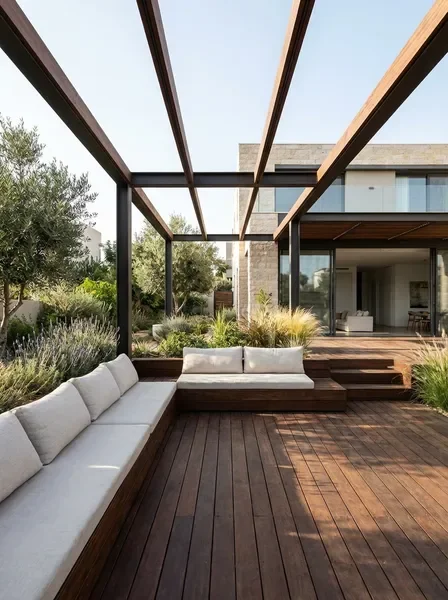 דקים מעוצבים שהושלמו בפרויקט יוקרתי